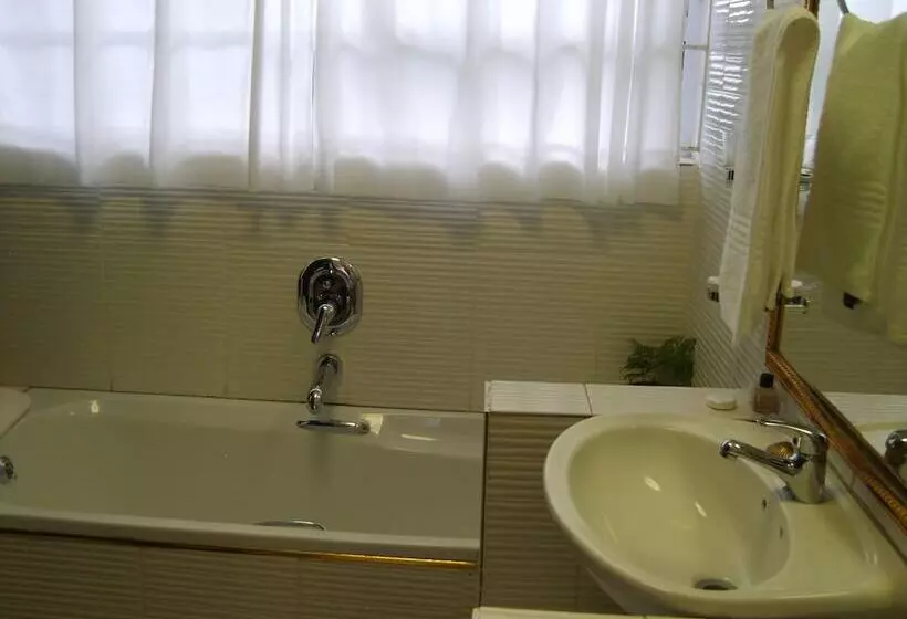 ペンション Emerald Guest House Springs