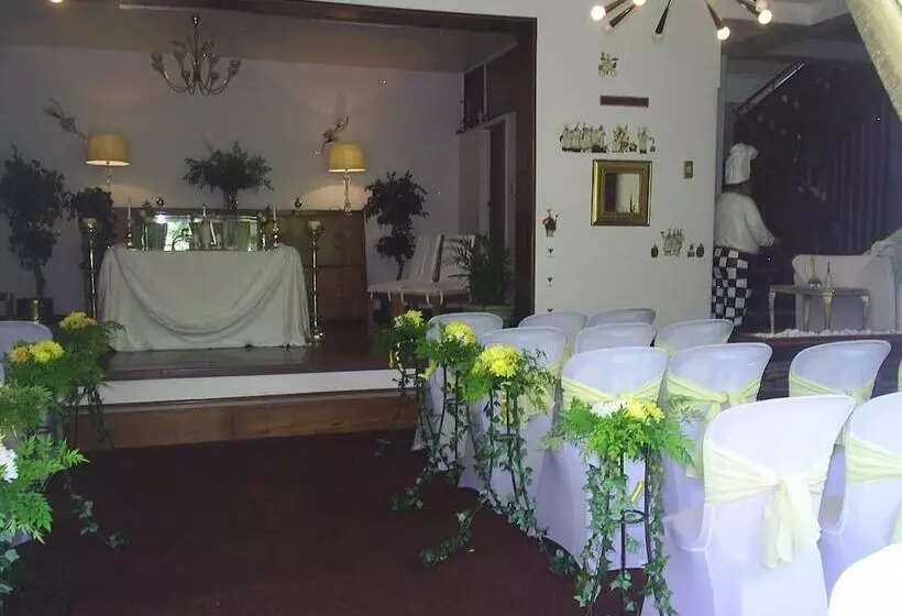 ペンション Emerald Guest House Springs