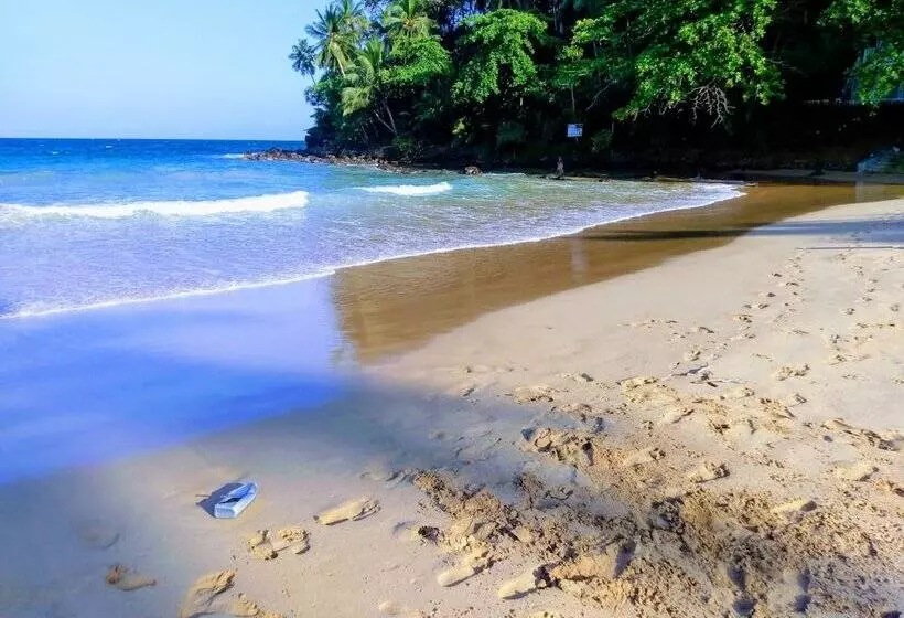 Majatalo Paradise Beach House