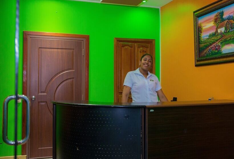 Aparta Hotel Don Olivo