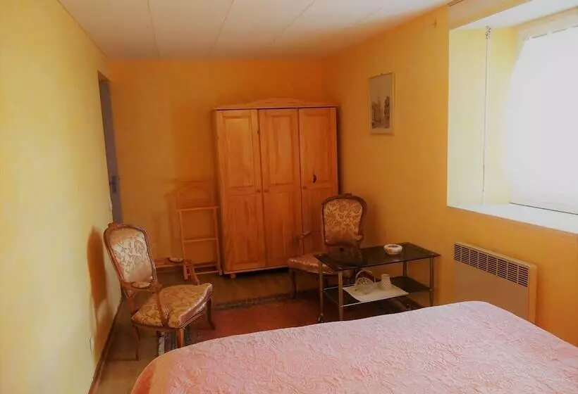 Aamiaismajoitus (B&B) Chambre D Hôtes La Roncellière