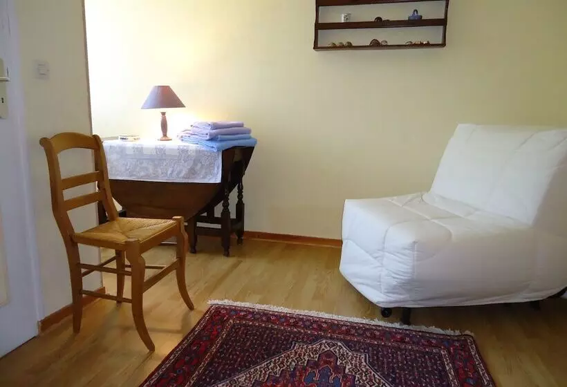 Aamiaismajoitus (B&B) Chambre D Hôtes La Roncellière