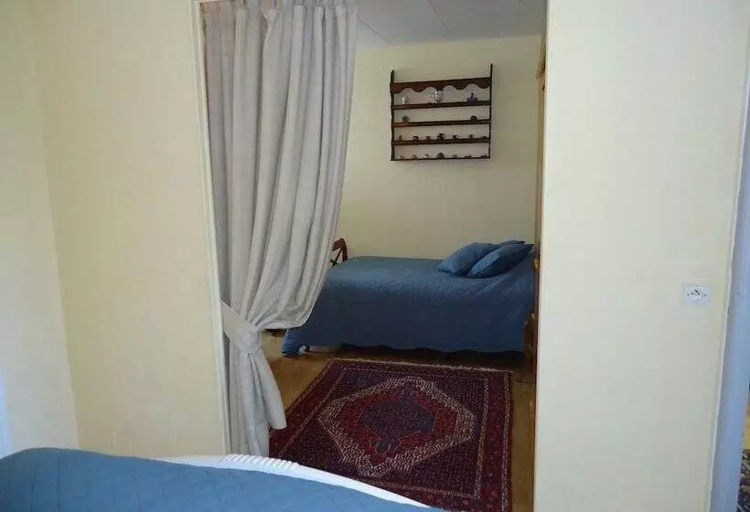 Aamiaismajoitus (B&B) Chambre D Hôtes La Roncellière