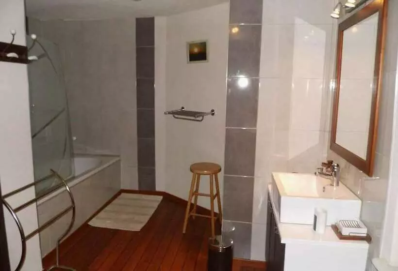 Aamiaismajoitus (B&B) Chambres D Hôtes Equinoxe