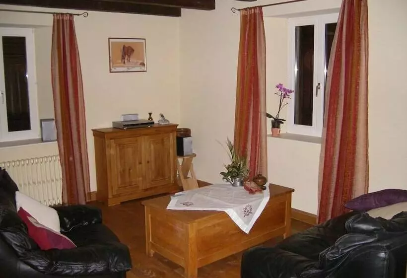 Aamiaismajoitus (B&B) Chambres D Hôtes Equinoxe