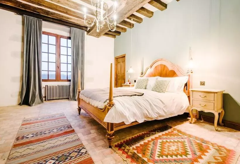 Aamiaismajoitus (B&B) Manoir De Jouralem