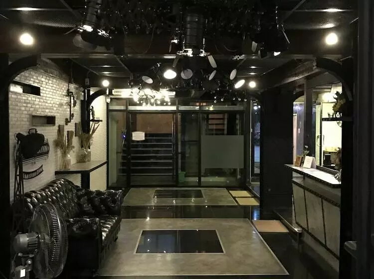 ホテル B&b Studio Room