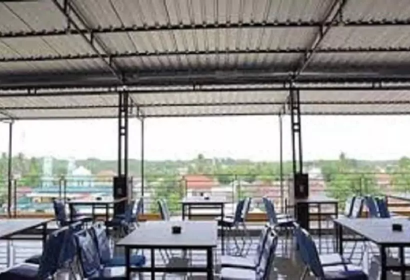 ホテル Callista Lahat