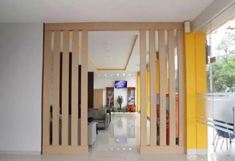 ホテル Callista Lahat