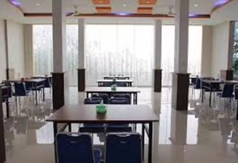 ホテル Callista Lahat