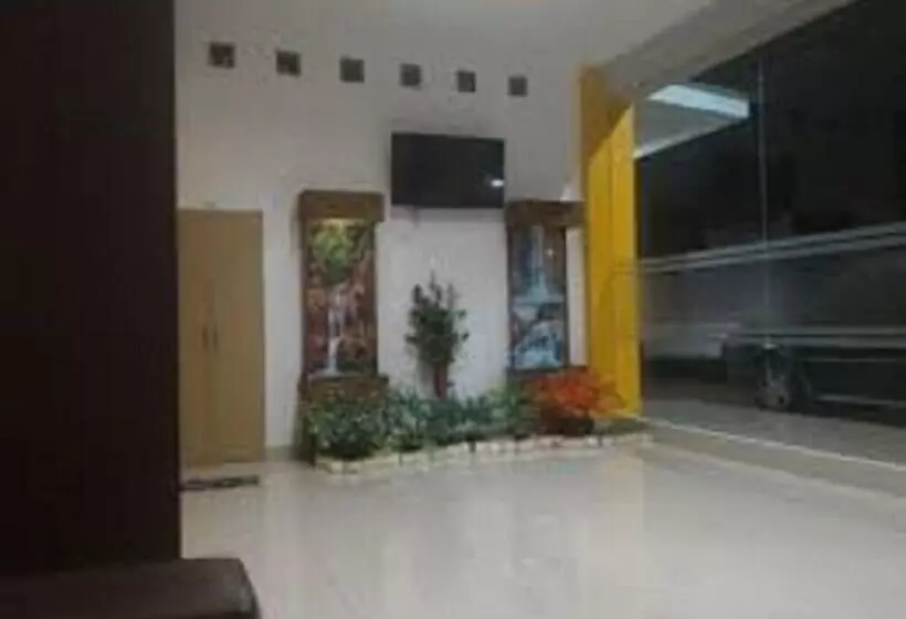 ホテル Callista Lahat