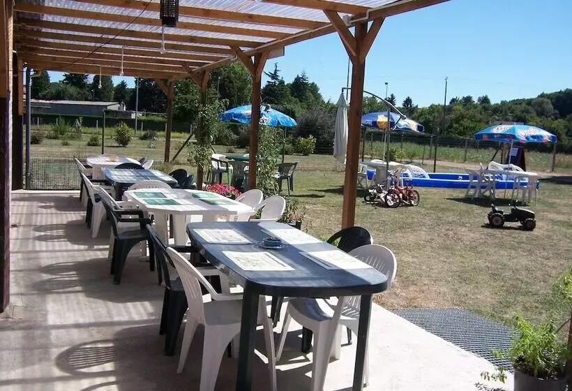 Hotelli Camping Les Terrasses De Rivarennes