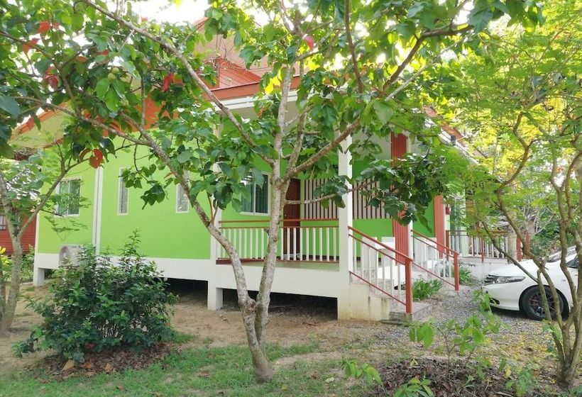 בית מלון כפרי Pruksa Resort