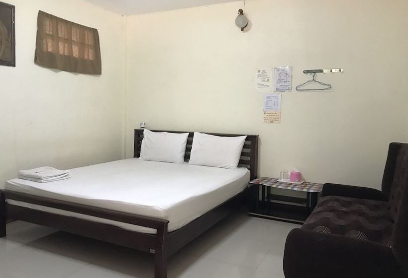 בית מלון כפרי Pruksa Resort