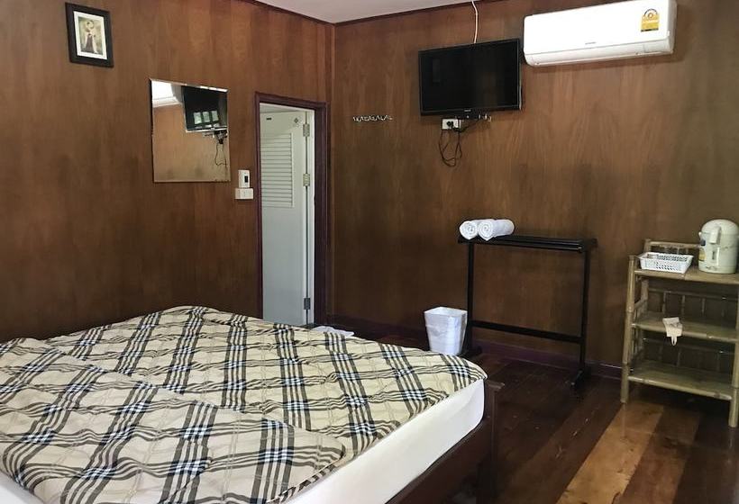 בית מלון כפרי Pruksa Resort