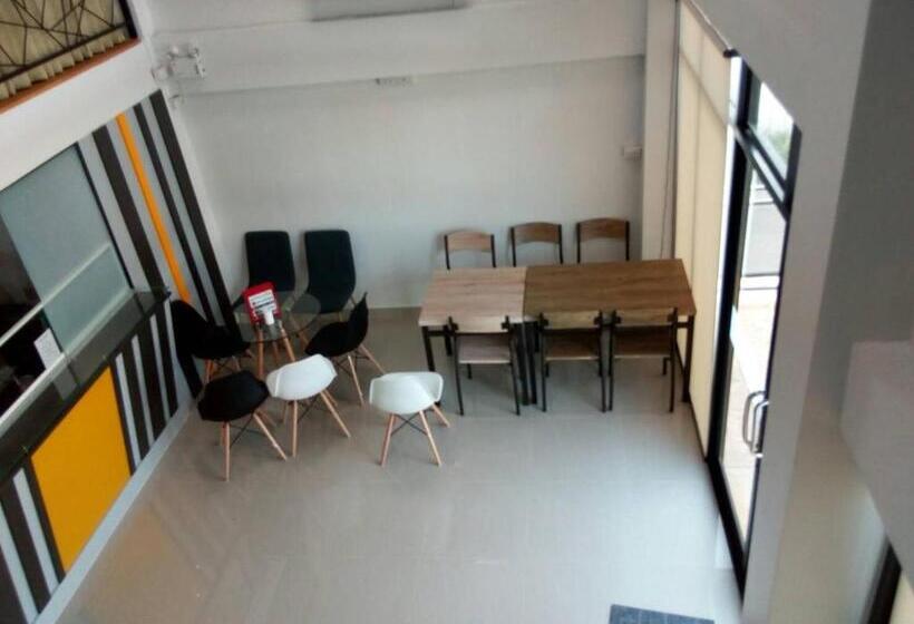 בית מלון כפרי Riski Residence Bangbuathong