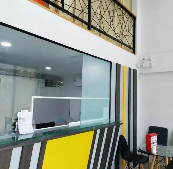 Hotelli Riski Residence Bangbuathong