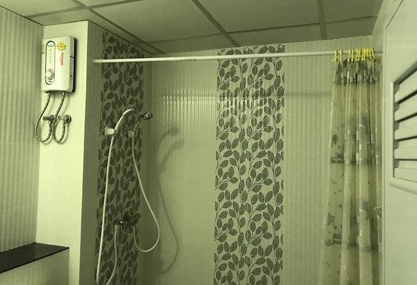 Отель Sirimongkol