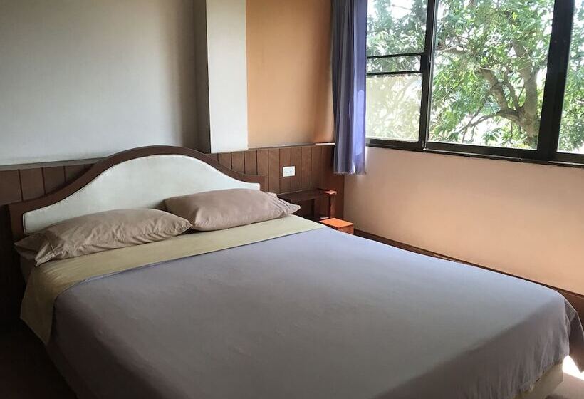 Отель Sirimongkol