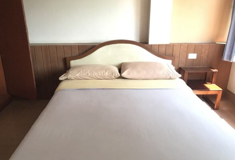 Отель Sirimongkol