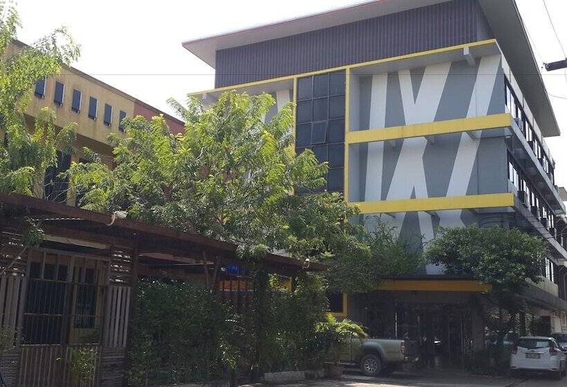 Отель Sirimongkol