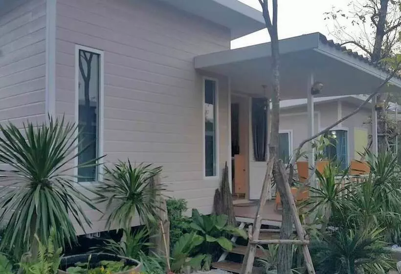 Hotelli Villa Rayonghouse