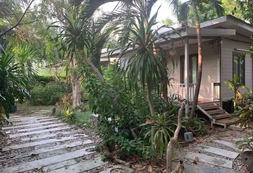 Hotelli Villa Rayonghouse