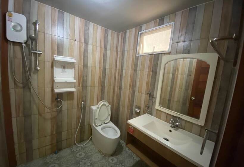 Отель Villa Rayonghouse