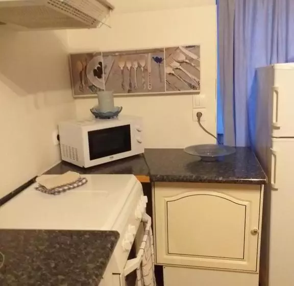 Les Demeures De La Laigne