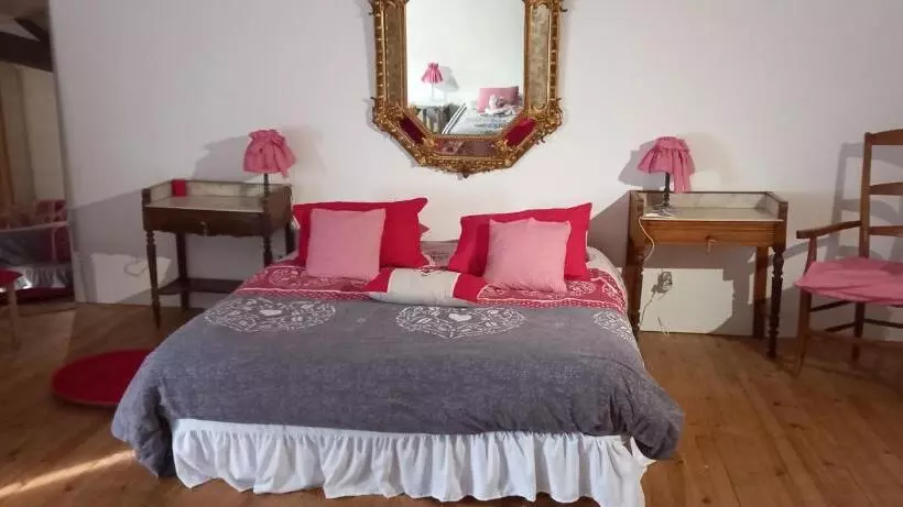 Les Demeures De La Laigne