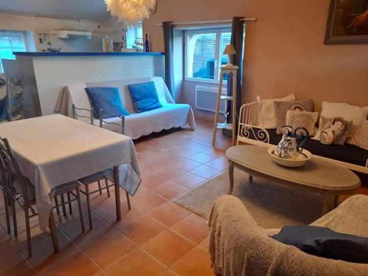 Les Demeures De La Laigne