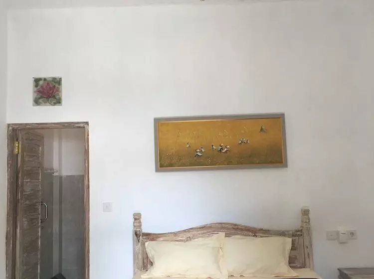 Majatalo D'reborn Guest House
