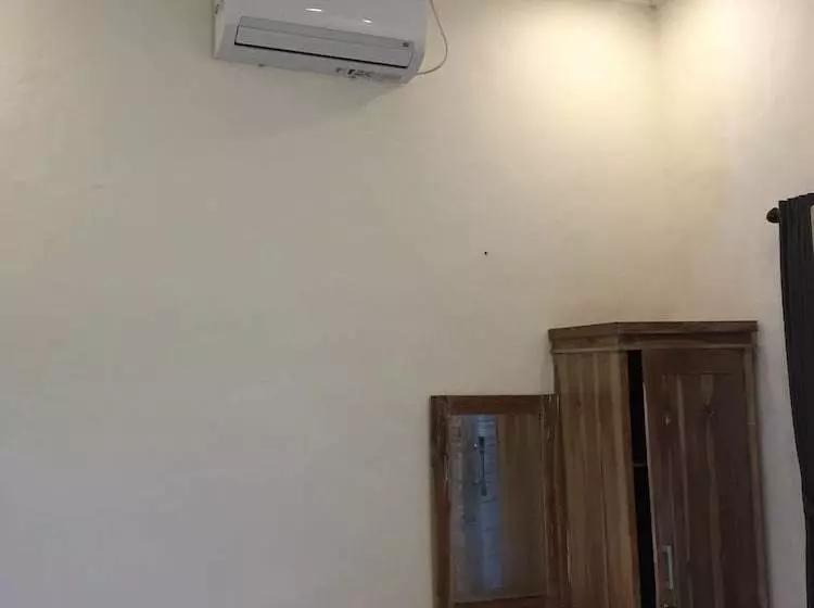 Majatalo D'reborn Guest House