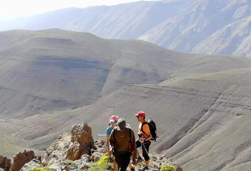 Majatalo Kasbah Ait Bouguemez