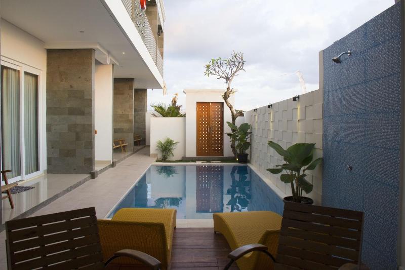 膳宿费 Kubu Kutus