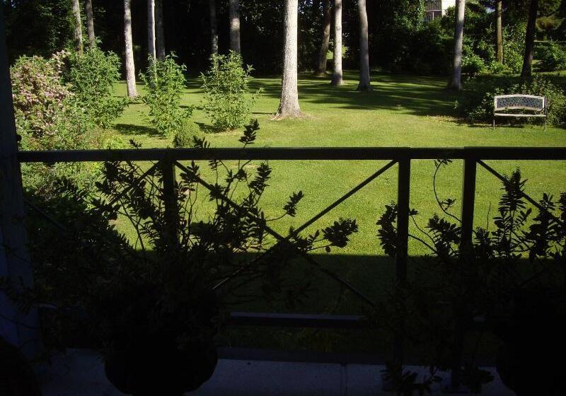 פנסיון La Grange Des Marettes