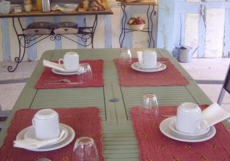 פנסיון La Grange Des Marettes