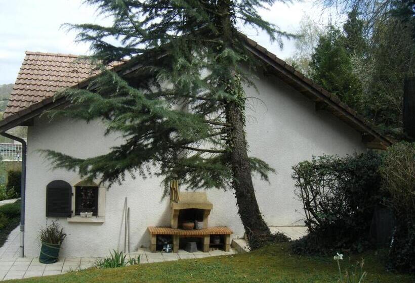 ペンション Les Lutins