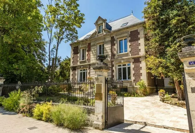 Aamiaismajoitus (B&B) Casa La Palma Le 48