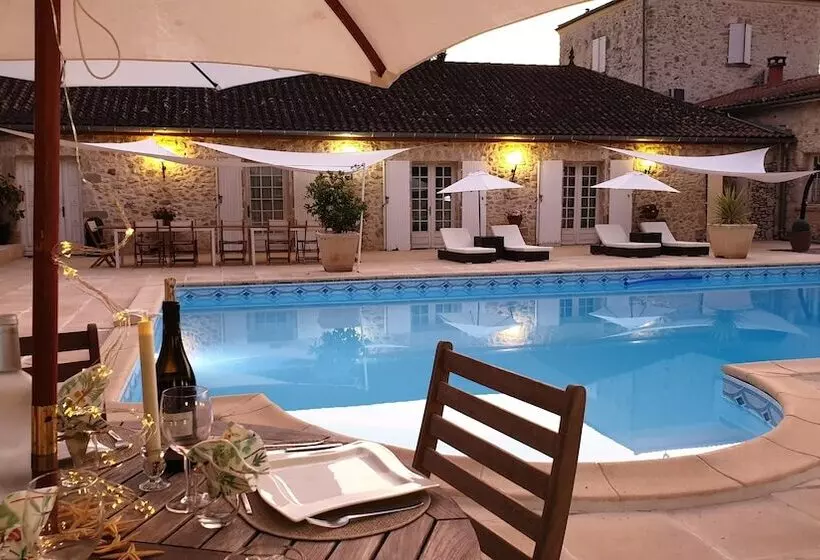 ベッドアンドブレックファースト Chambres D Hôtes Domaine De Beunes