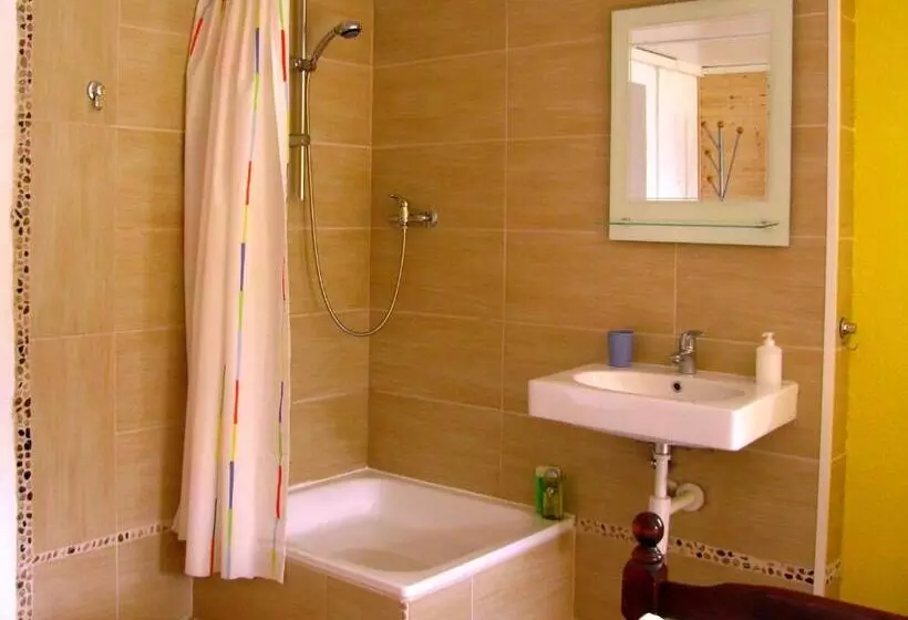 ベッドアンドブレックファースト Domaine Bellevie Bnb