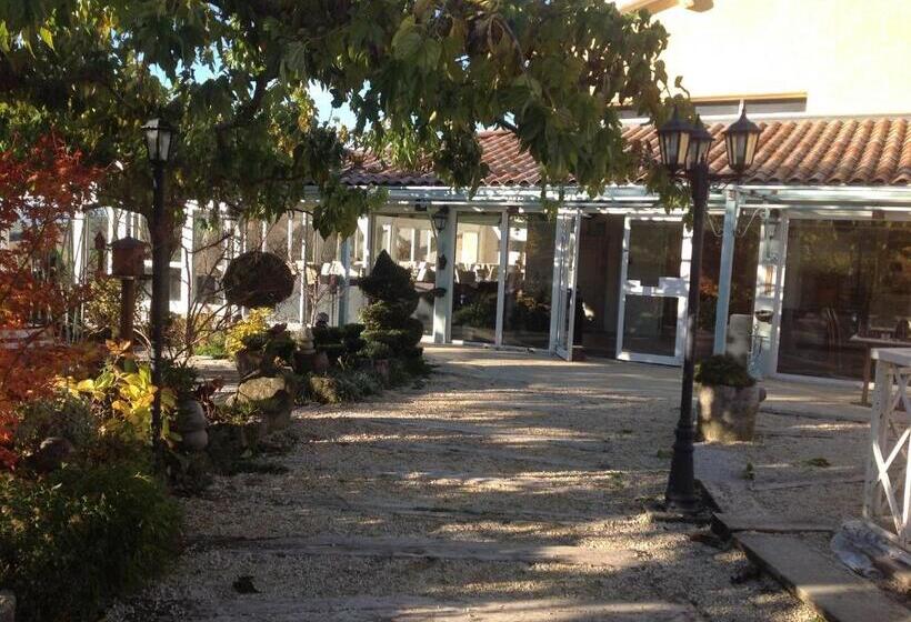 مبيت وإفطار Domaine Du Mont Monnet Chambre D Hôtes & Gîte