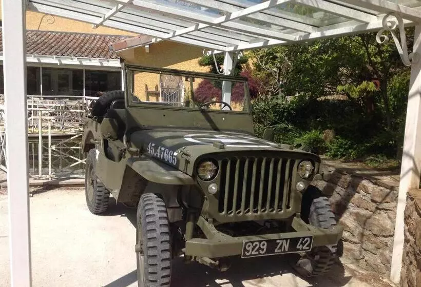 Aamiaismajoitus (B&B) Domaine Du Mont Monnet   Chambre D Hôtes & Gîte