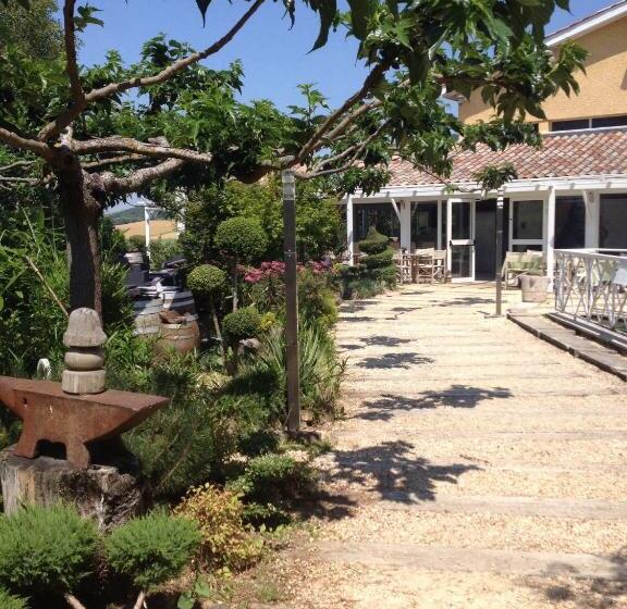 مبيت وإفطار Domaine Du Mont Monnet Chambre D Hôtes & Gîte