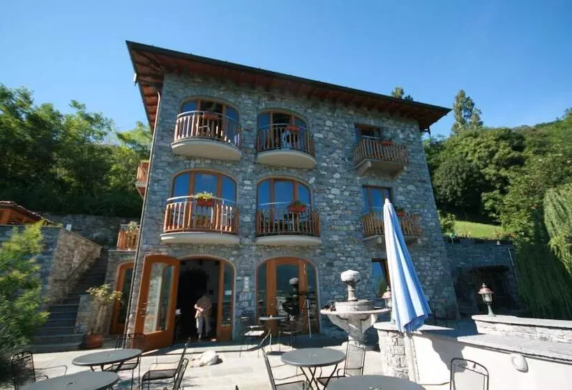 Aamiaismajoitus (B&B) Villa Très Jolie