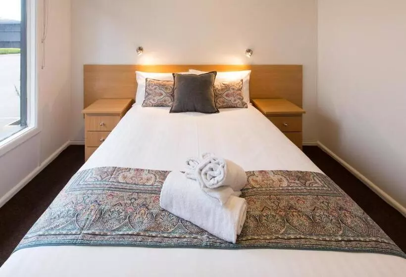 Fox On The Run  Motel Kilmore