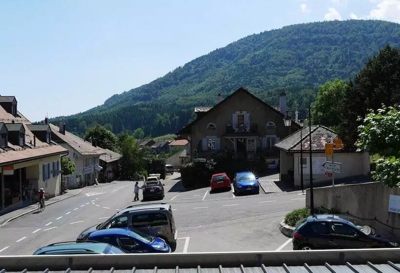 ホテル Auberge Aux Deux Sapins