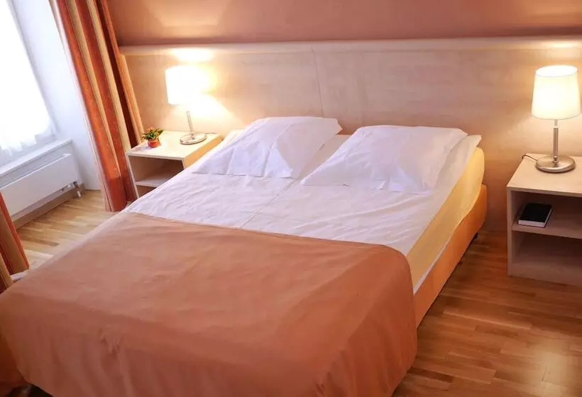 ホテル Auberge Aux Deux Sapins