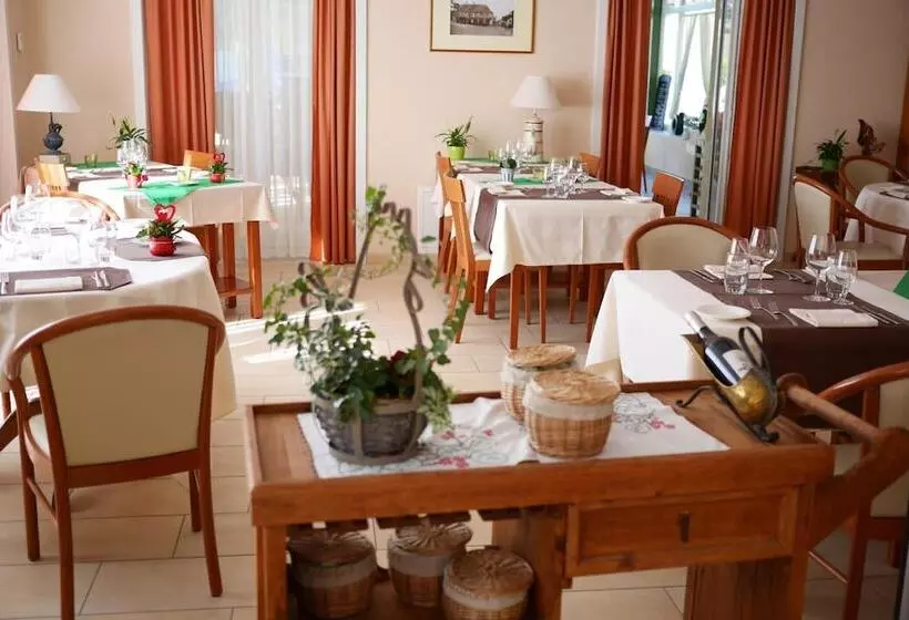 ホテル Auberge Aux Deux Sapins
