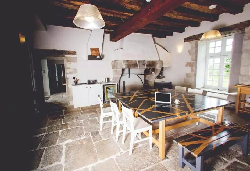 Hotelli Surprenantes   Château Du Pé